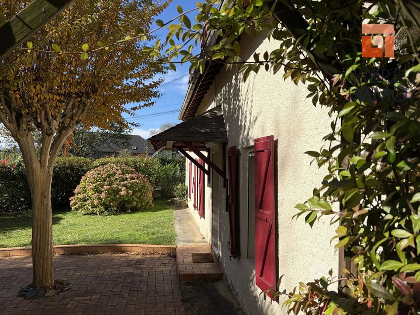 Image Façade à  maison individuelle de Gan