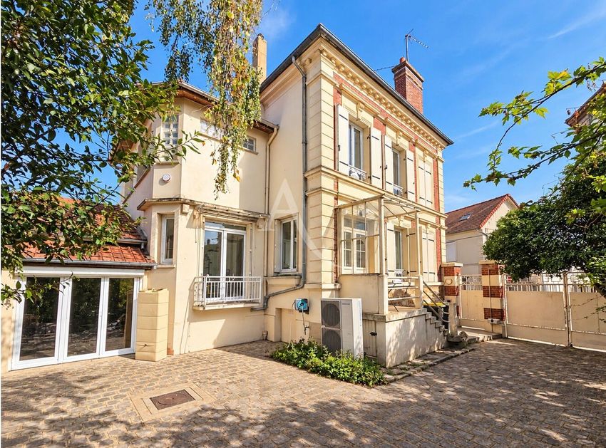 Image Façade à  maison individuelle de Les Mureaux
