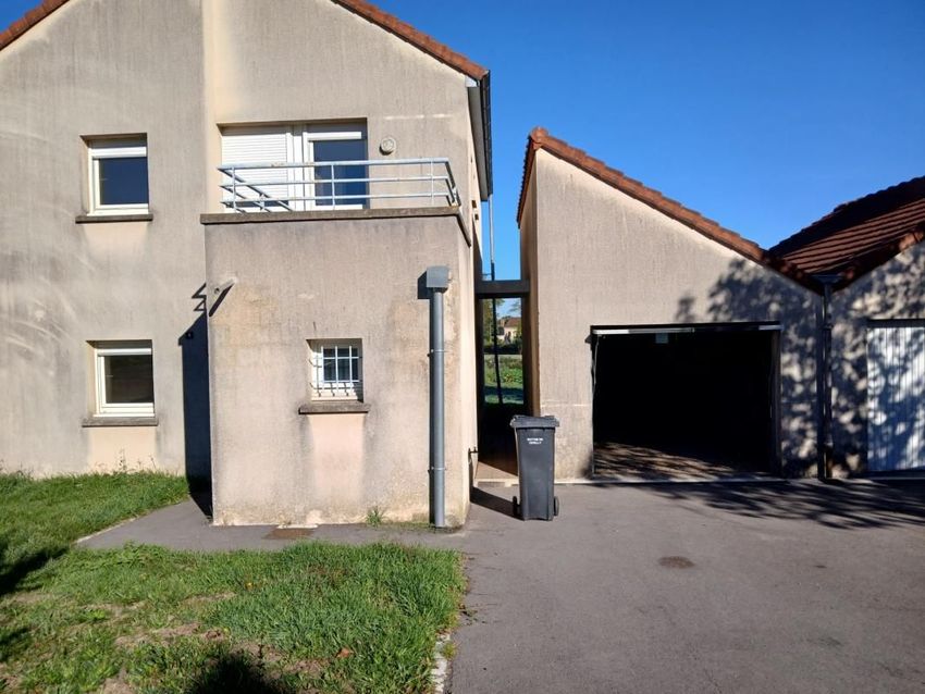 Image Façade à  maison individuelle de Ygrande