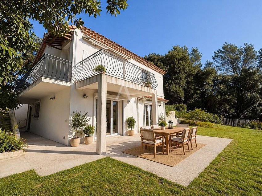 Image Façade à  maison individuelle de Mougins