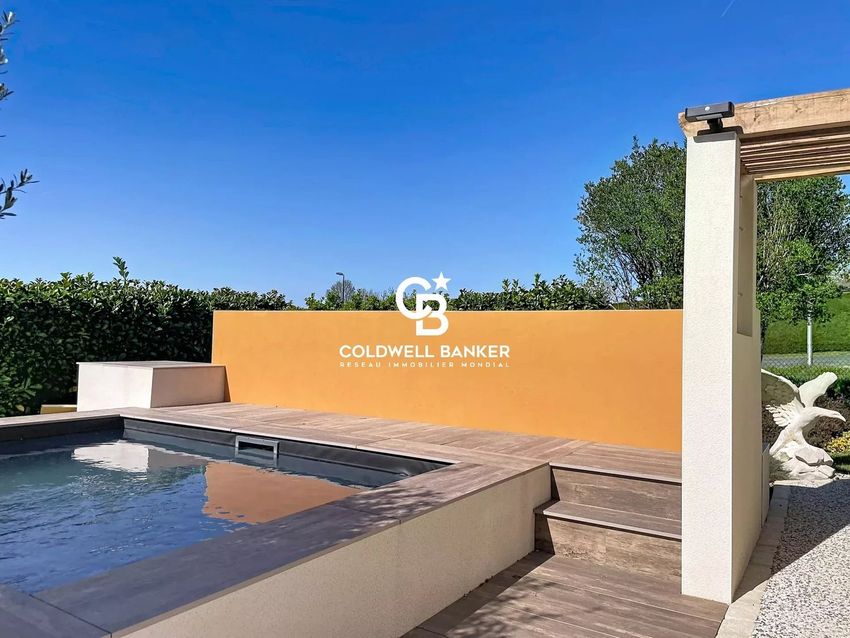 Image Piscine à  maison individuelle de Bussac-sur-Charente