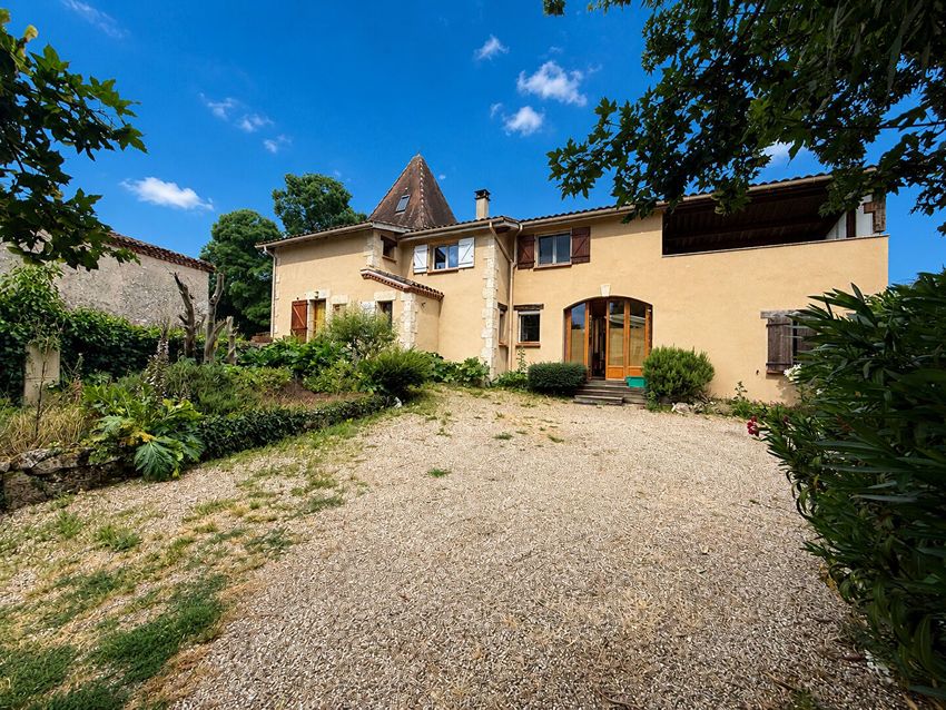 Image Façade à  maison individuelle de Sainte-Colombe-de-Villeneuve
