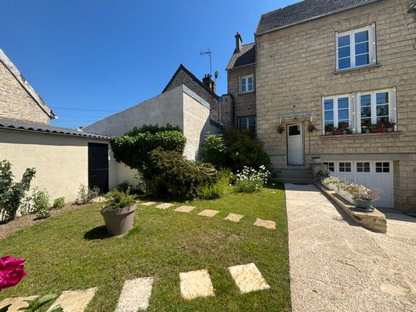 Image Façade à  maison individuelle de Cires-lès-Mello