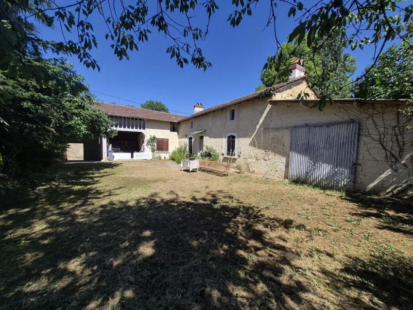 Image Façade à  maison individuelle de Aubarède