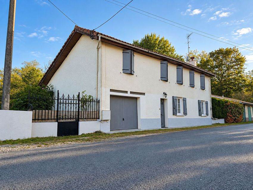 Image Façade à  maison individuelle de Louchats