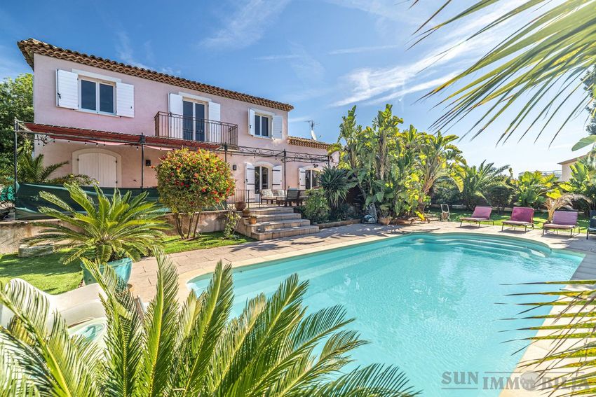Image Piscine à  maison individuelle de Saint-Laurent-du-Var