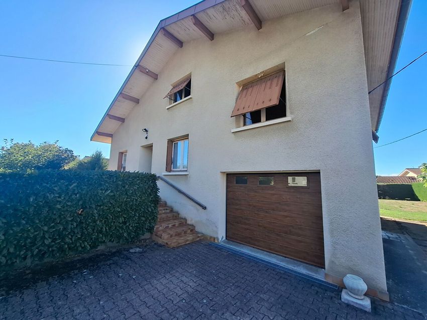 Image Façade à  maison individuelle de Viriat
