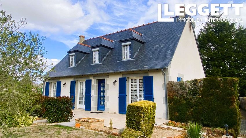 Image Façade à  maison de village de Culan