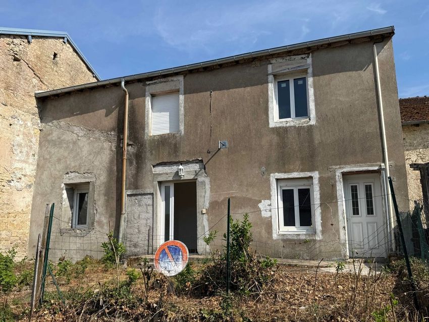 Image Façade à  maison de village de Barges