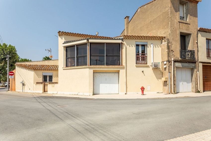 Image Façade à  maison mitoyenne de Vendres
