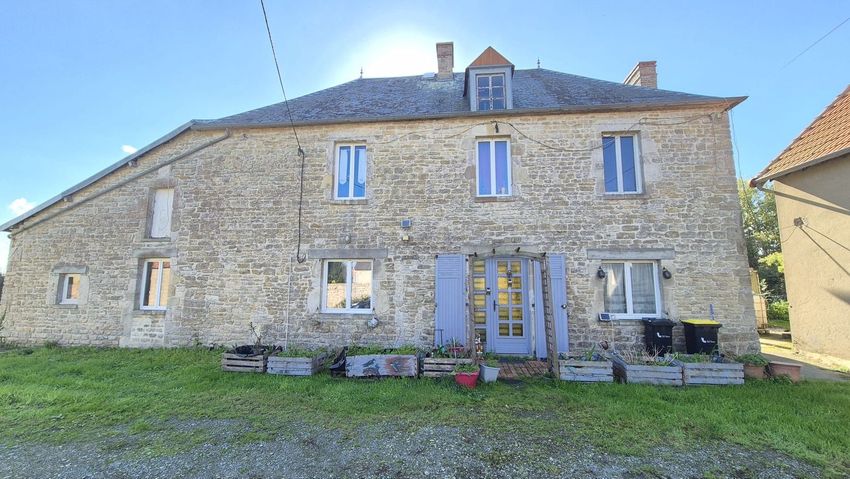 Image Façade à  maison individuelle de Auvers