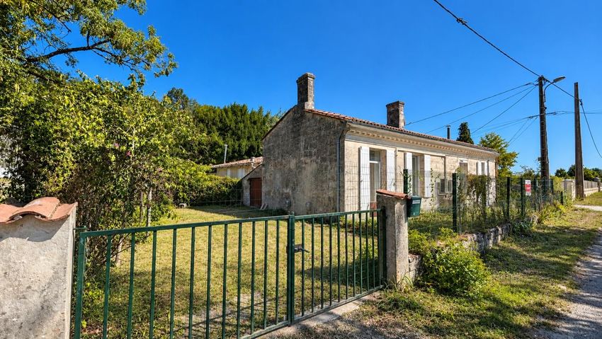 Image Façade à  maison individuelle de Bourg