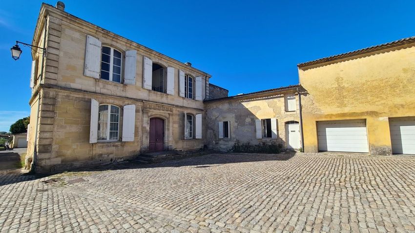 Image Façade à  propriété agricole de Bourg