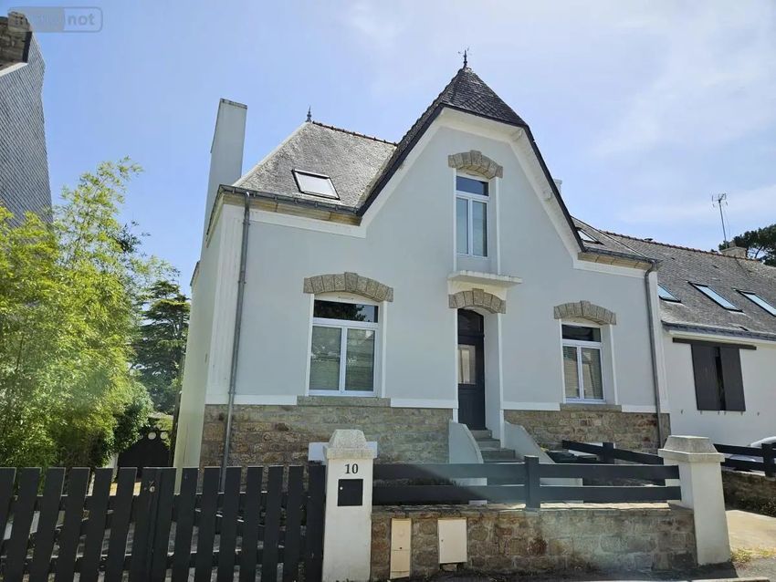 Image Façade à  maison individuelle de Étel