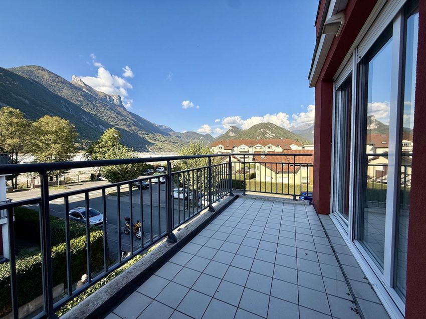Image Terrasse à appartement de Faverges-Seythenex