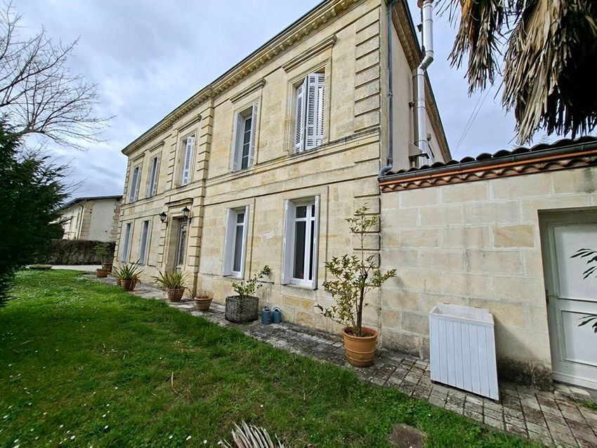 Image Façade à  maison de maître de Saint-Laurent-Médoc