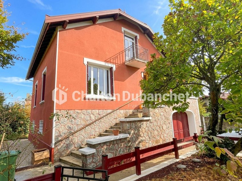 Image Façade à  maison individuelle de Feurs