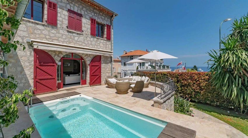 Image Piscine à  maison individuelle de Saint-Jean-Cap-Ferrat