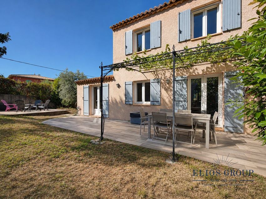 Image Façade à  maison individuelle de Saint-Maximin-la-Sainte-Baume