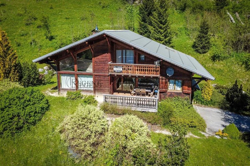 Image Façade à  chalet de montagne de Les Gets