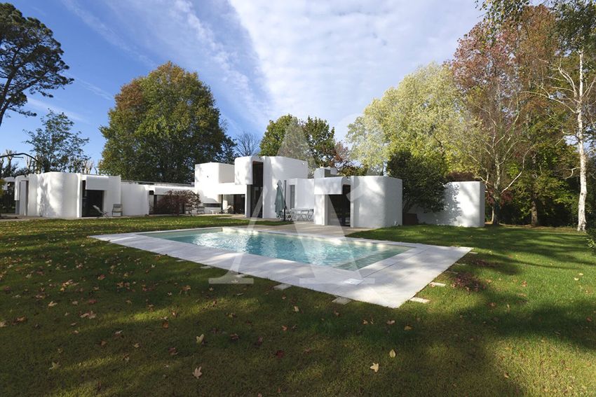 Image Piscine à  manoir de Saint-Pierre-d'Irube
