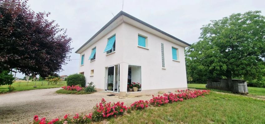 Image Façade à  maison individuelle de Louhans