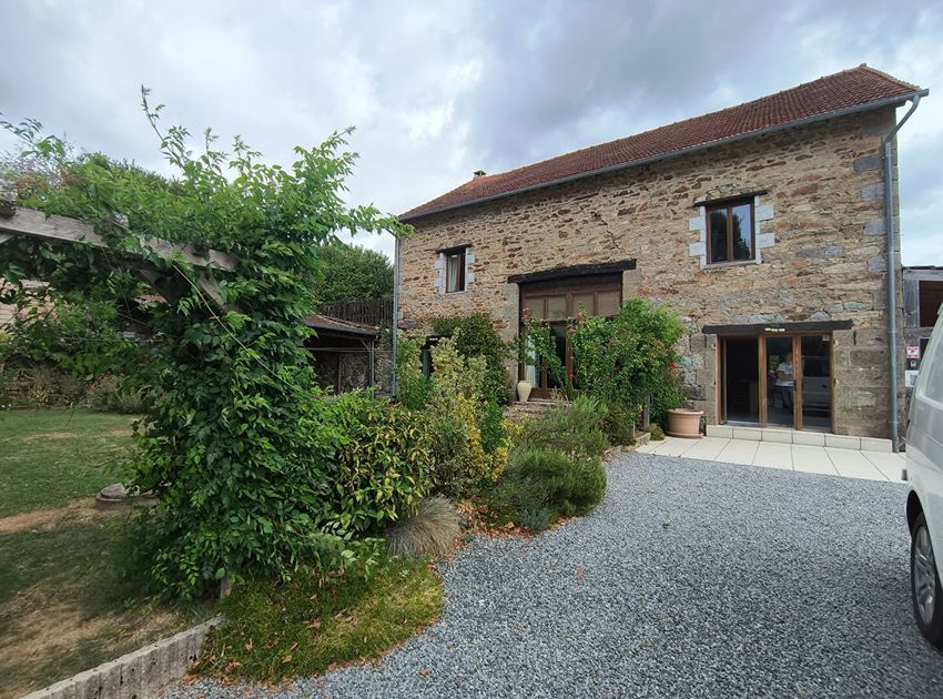 Image Façade à  maison individuelle de Janaillat