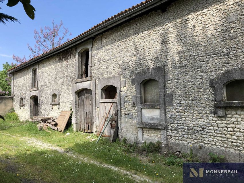 Image Façade à  maison individuelle de Barbezieux-Saint-Hilaire