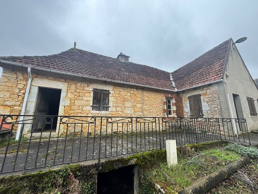 Image Façade à  maison de village de Concorès