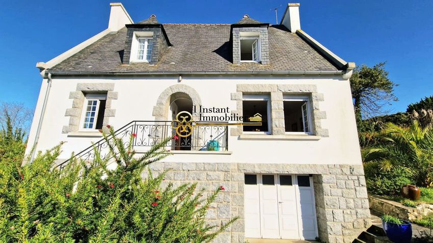 Image Façade à  maison individuelle de Lanmeur