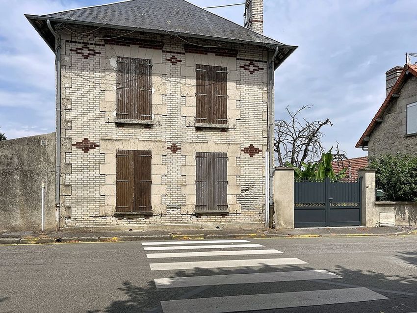 Image Façade à  maison individuelle de Sermoise