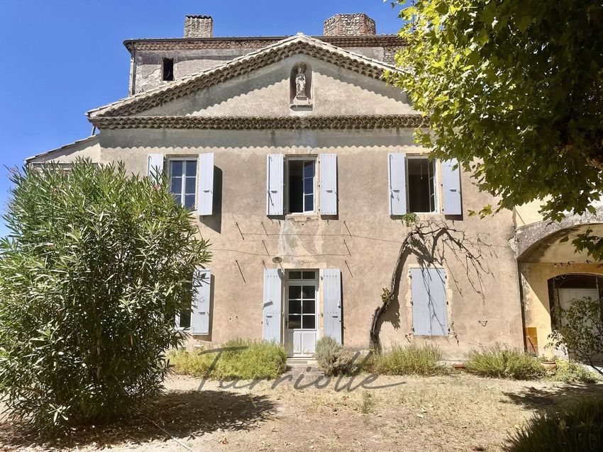 Image Façade à  maison de maître de Viviers
