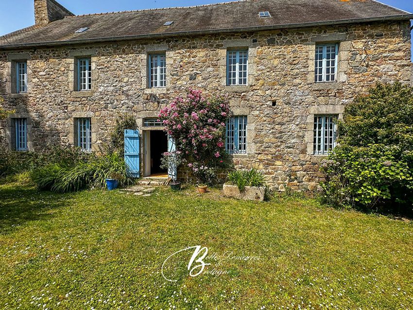 Image Façade à  maison individuelle de Pleubian