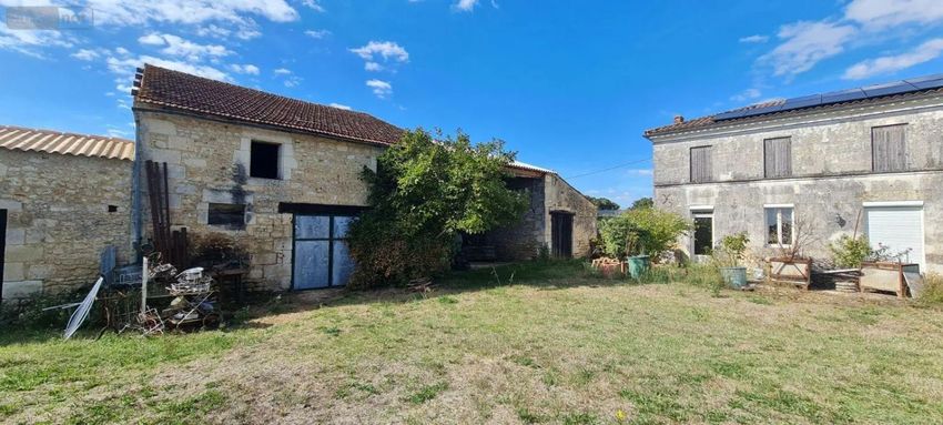 Image Façade à  ferme de Nieul-lès-Saintes