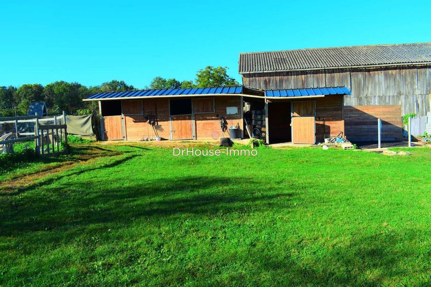 Image Façade à  villa de Pommeuse
