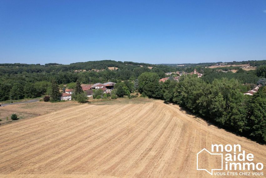 Image Vue à terrain de Corgnac-sur-l'Isle