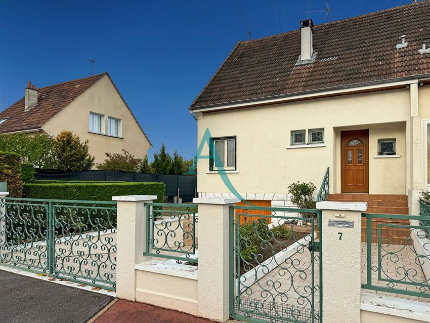 Image Façade à  maison mitoyenne de Corbeil-Essonnes