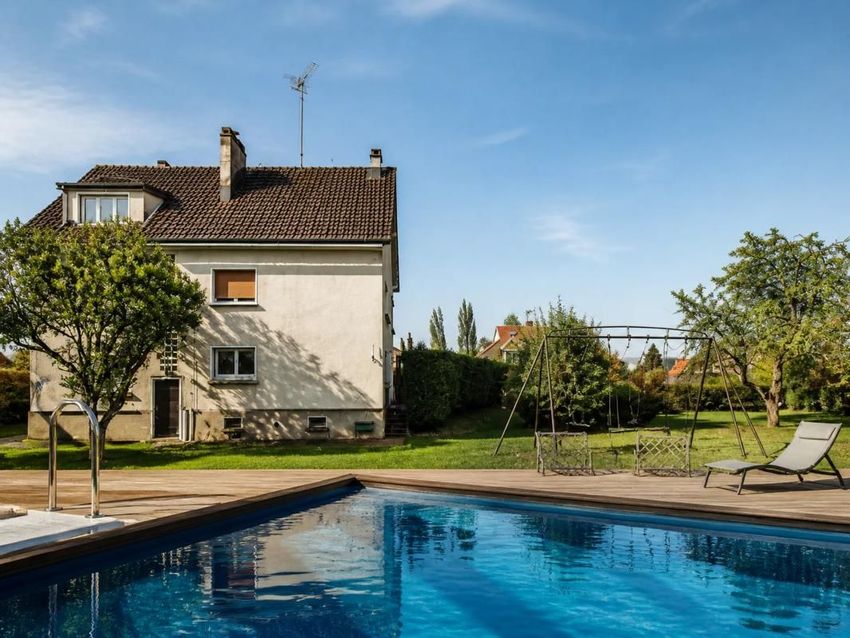 Image Piscine à  maison individuelle de Vincey