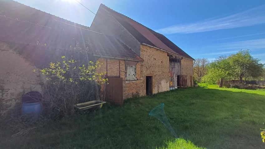 Image Façade à  maison mitoyenne de Saint-Civran