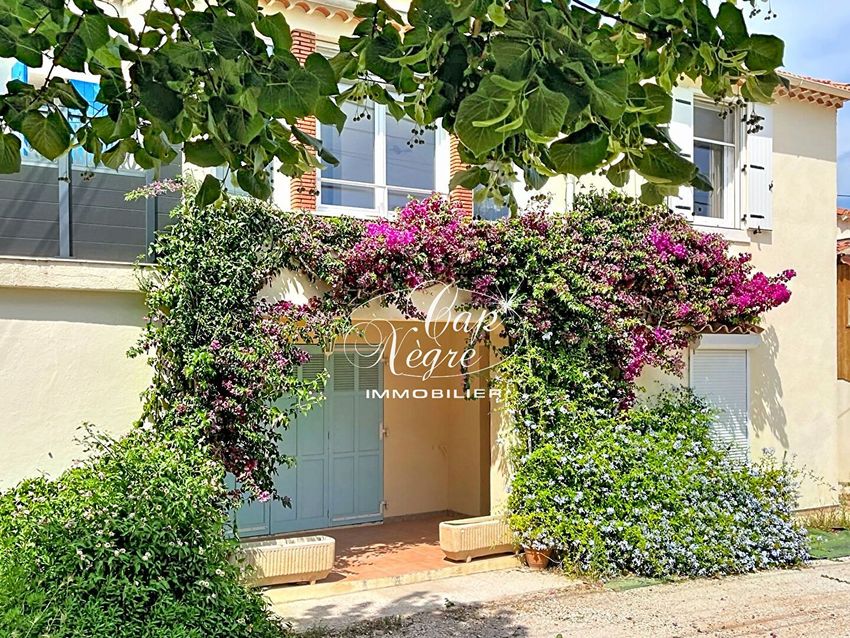 Image Jardin à  maison mitoyenne de Le Lavandou