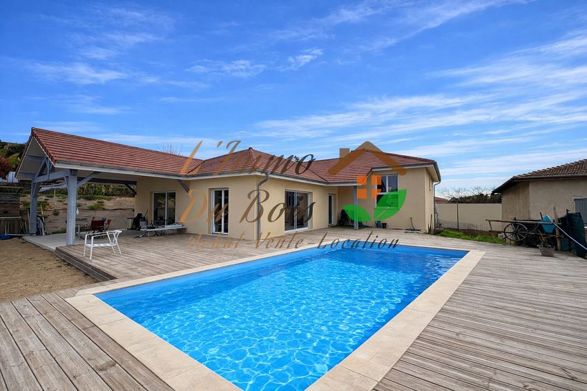 Image Piscine à  maison individuelle de Sonnay
