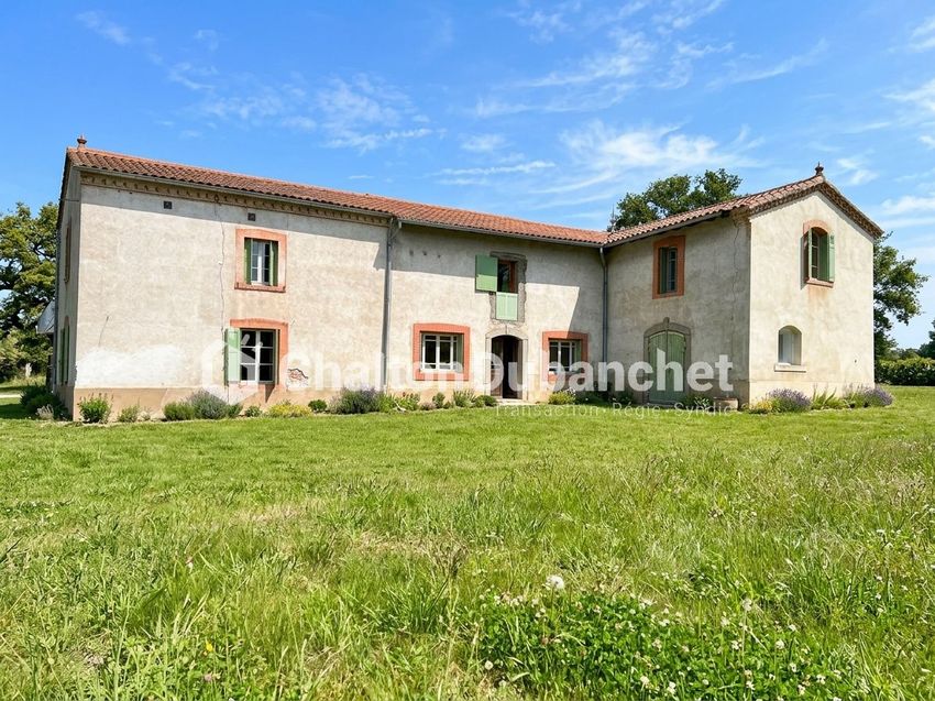 Image Façade à  maison individuelle de Mornand-en-Forez