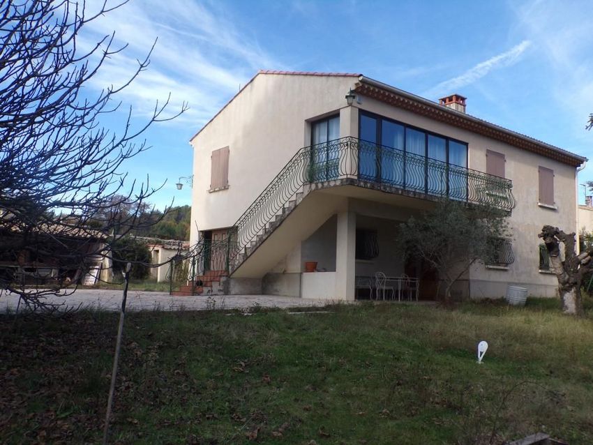 Image Façade à  maison individuelle de La Tour-d'Aigues