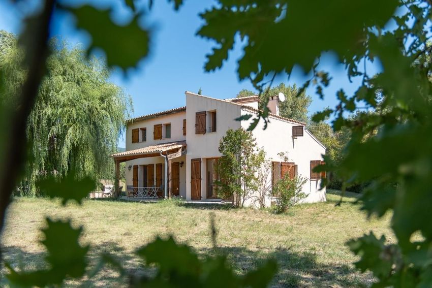 Image Façade à  maison individuelle de Saint-Étienne-les-Orgues