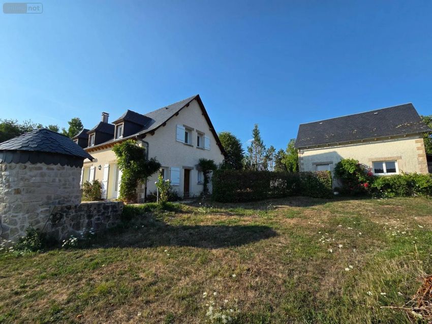 Image Façade à  maison individuelle de Moustier-Ventadour