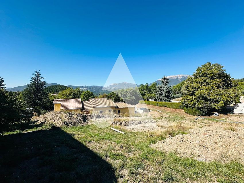 Image Vue à terrain de Châteauvieux