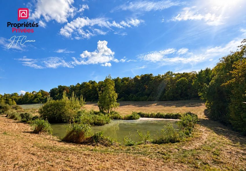 Image Vue à terrain de Arcy-Sainte-Restitue