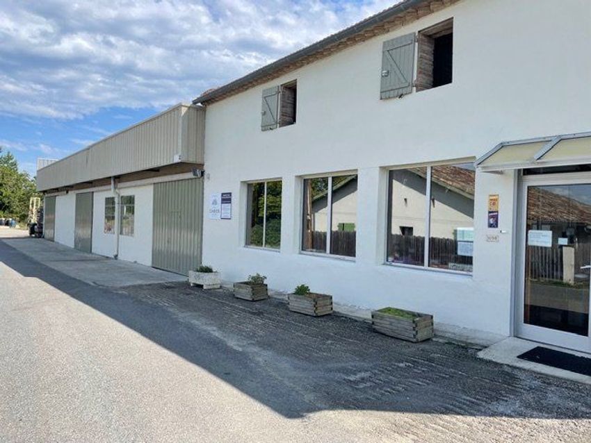 Image Façade à  maison individuelle de Mirabel