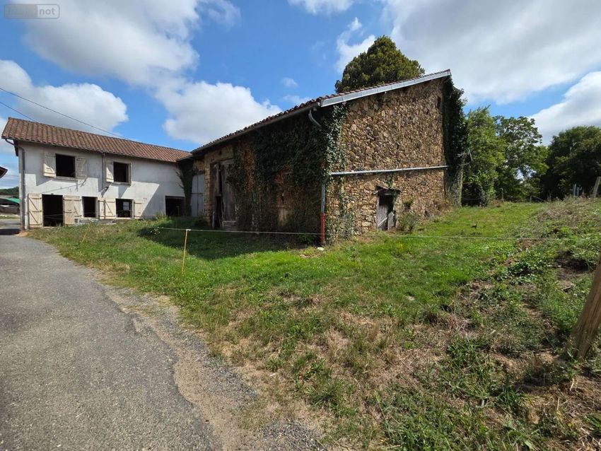 Image Façade à  maison individuelle de Saint-Laurent-sur-Gorre
