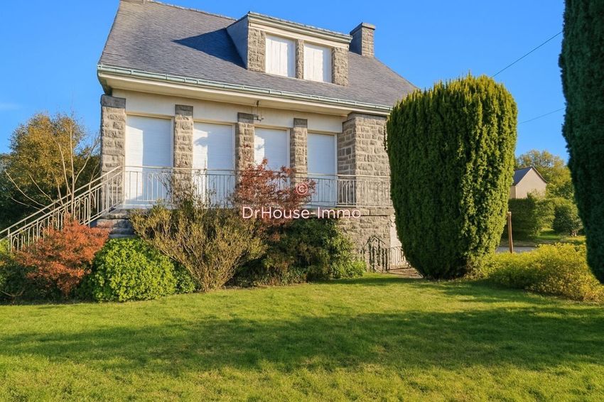 Image Façade à  villa de Gourin